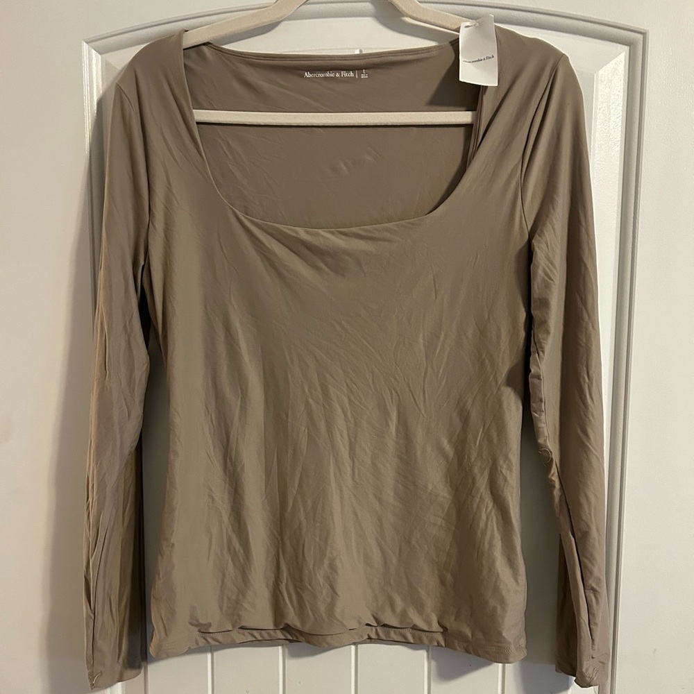 Abercrombie Soft Matte Seamless Long-Sleeve Tuckable Squareneck Top